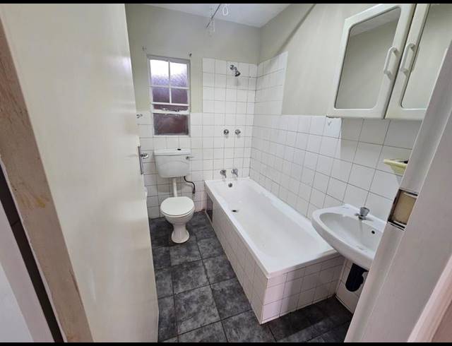 2 BEDROOM APARTMENT FOR SALE IN DIE HOEWES